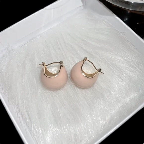 🍏50% OFF/3+...Round Ball Enamel Stud Earrings (Beige Color) - Picture 1 of 10